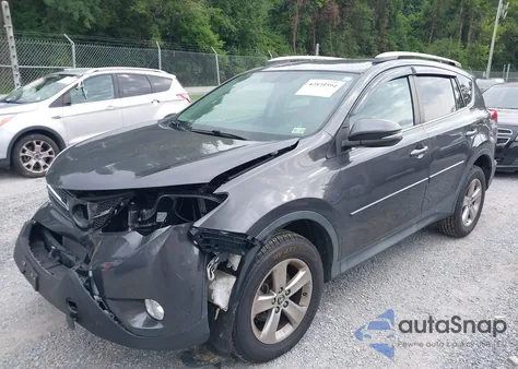 2015 Toyota Rav4 Xle z USA, uszkodzony, nr VIN 2T3RFREV1FW302996